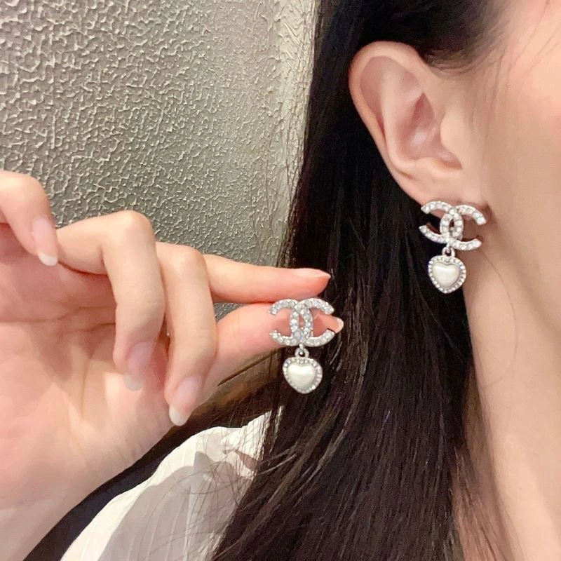 Chanel Earrings Efficient 231130