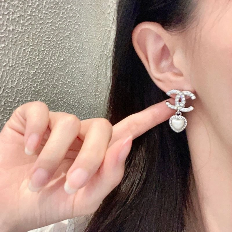 Chanel Earrings Efficient 231130