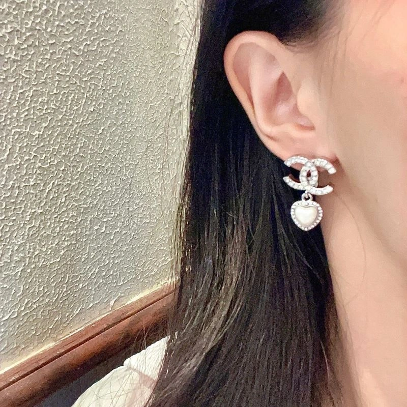 Chanel Earrings Efficient 231130