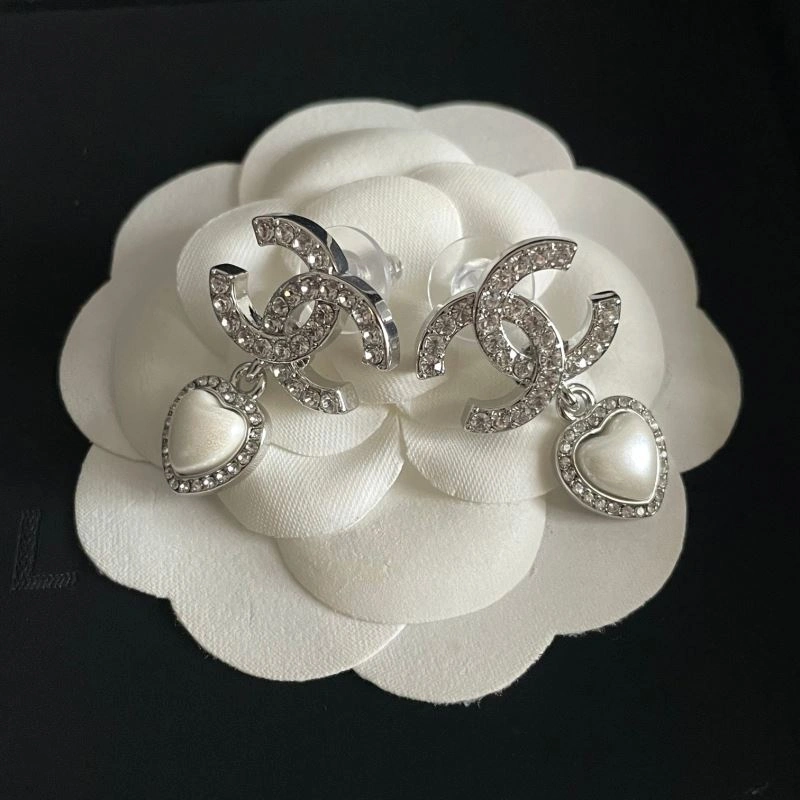 Chanel Earrings Efficient 231130