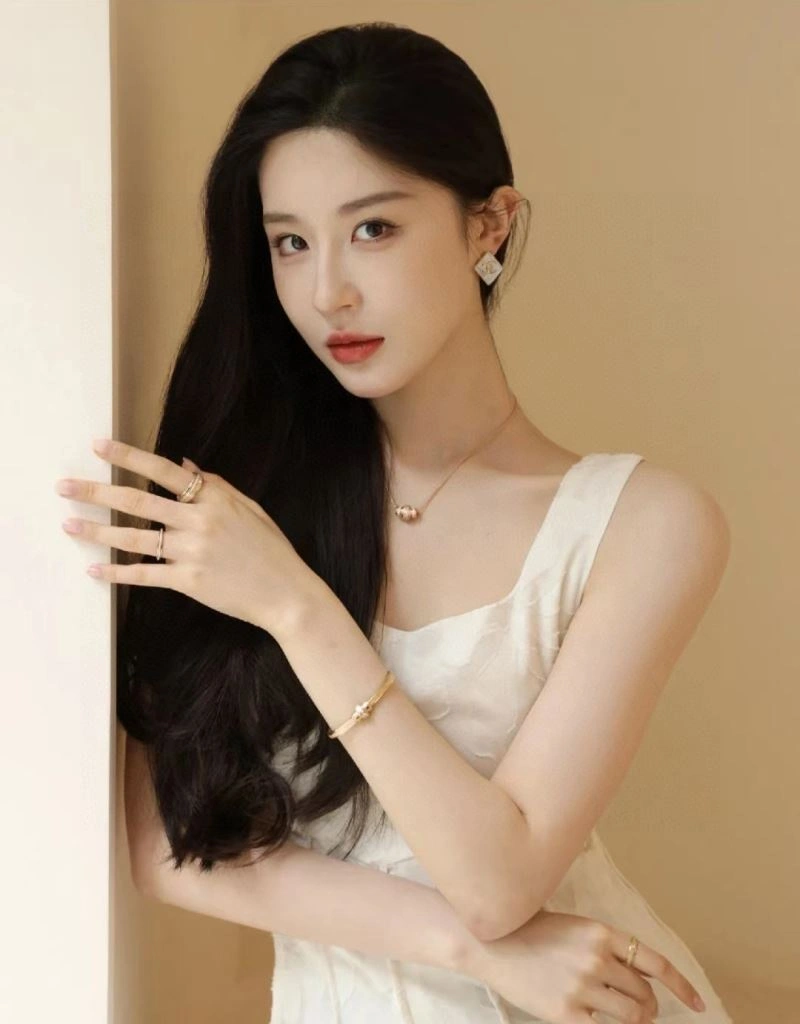 Lightweight Chanel Earrings 231126