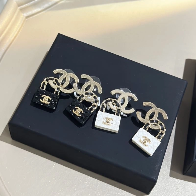 Chanel Earrings Reliable 231149