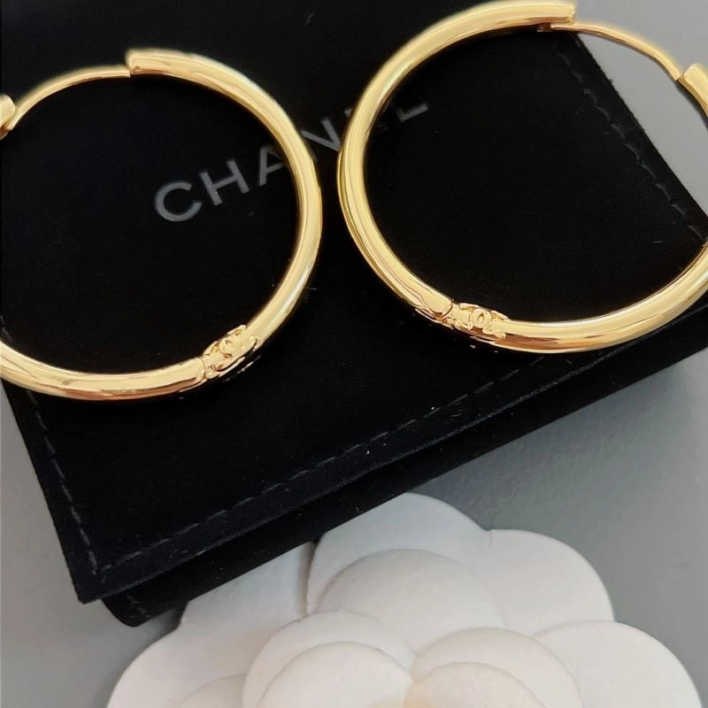 SmoothTexture Chanel Earrings 231115