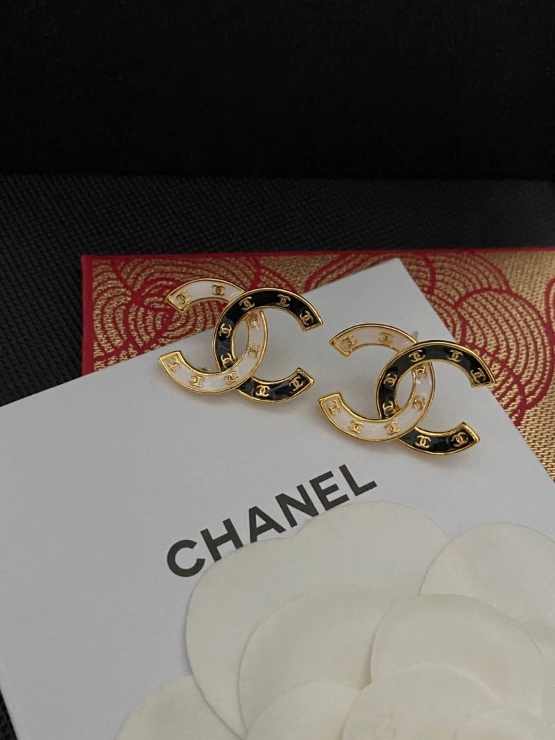 Chanel Earrings Lightweight 231128