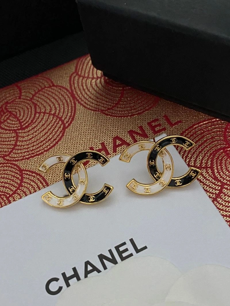 Chanel Earrings Lightweight 231128