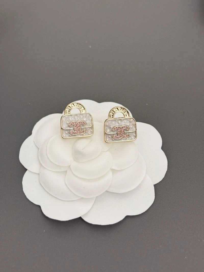 Chanel Earrings SoftTouch 231108