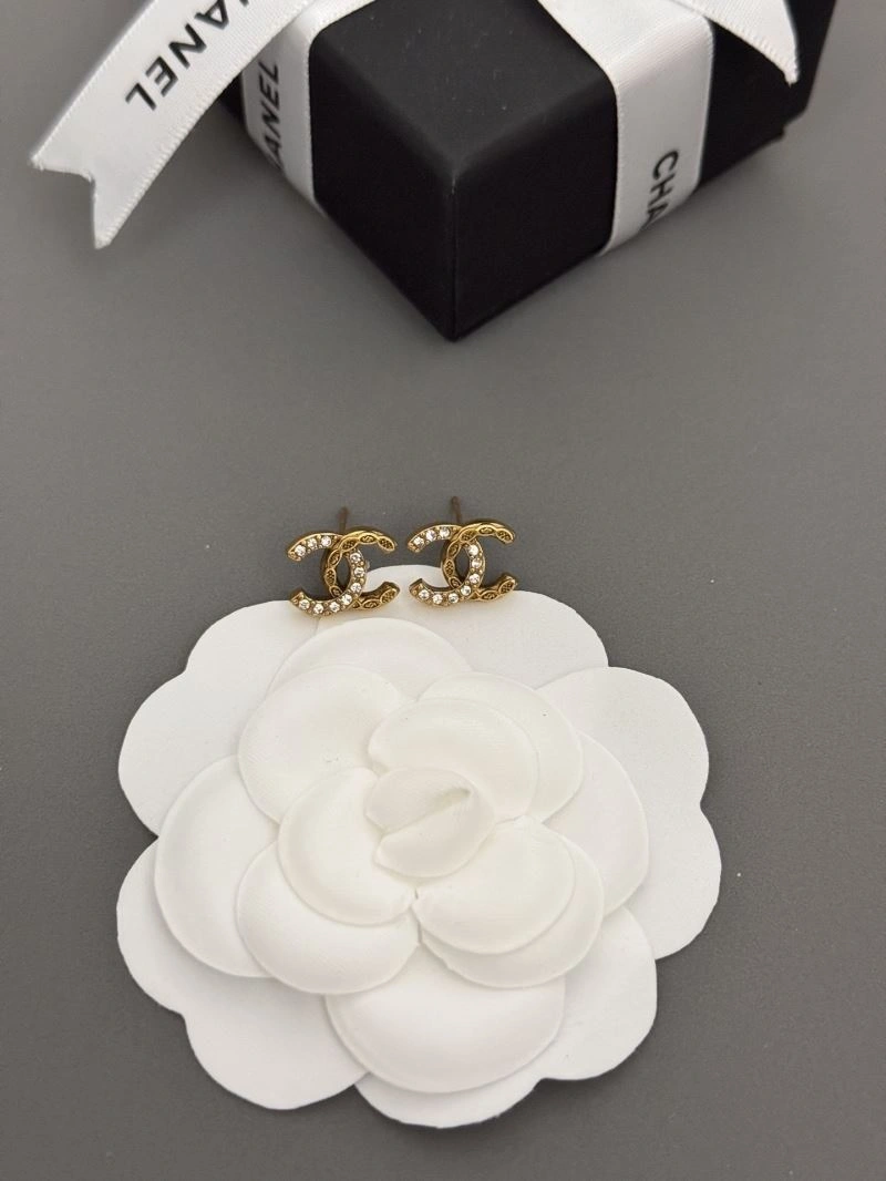 Comfortable Chanel Earrings 231103