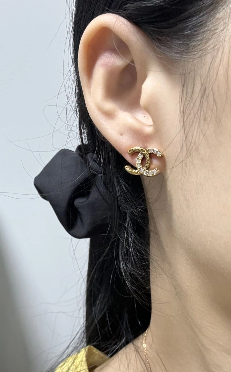 Comfortable Chanel Earrings 231103
