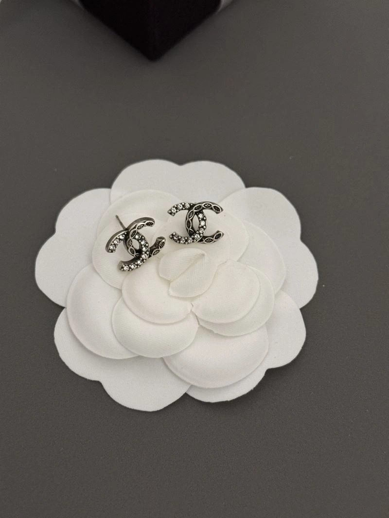 Seasonal Chanel Earrings 231140