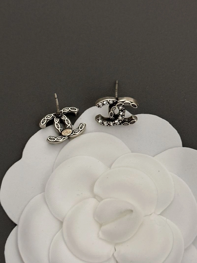 Seasonal Chanel Earrings 231140