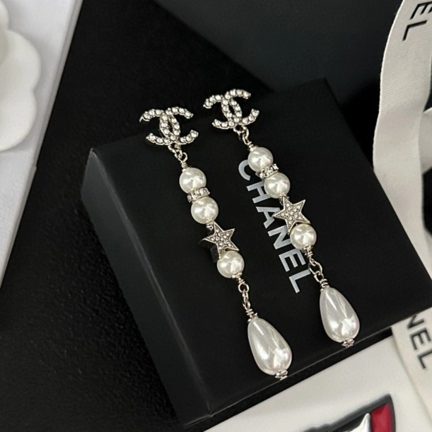 Chanel Earrings ModernLook 231105