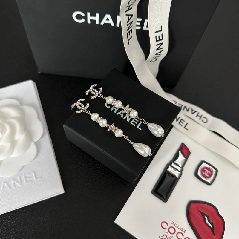 Chanel Earrings ModernLook 231105