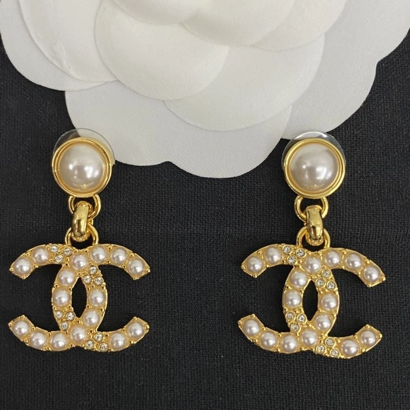 Stylish Chanel Earrings 231143