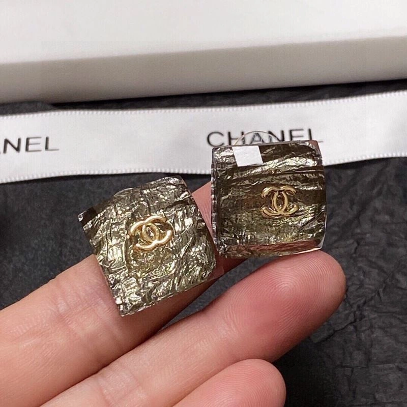 Seasonal Chanel Earrings 231155