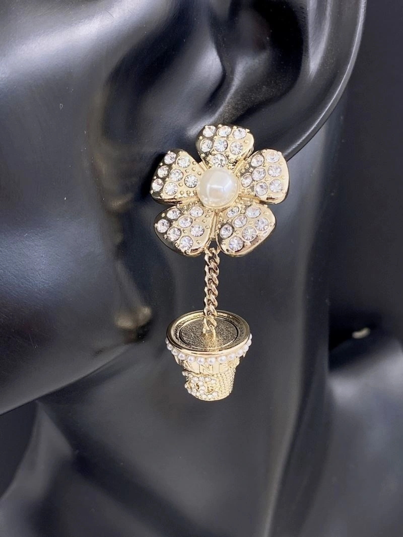 Chanel Earrings Vibrant 231145