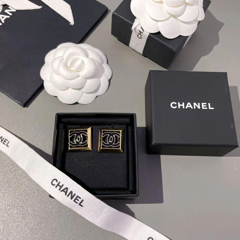 UrbanStyle Chanel Earrings 231094