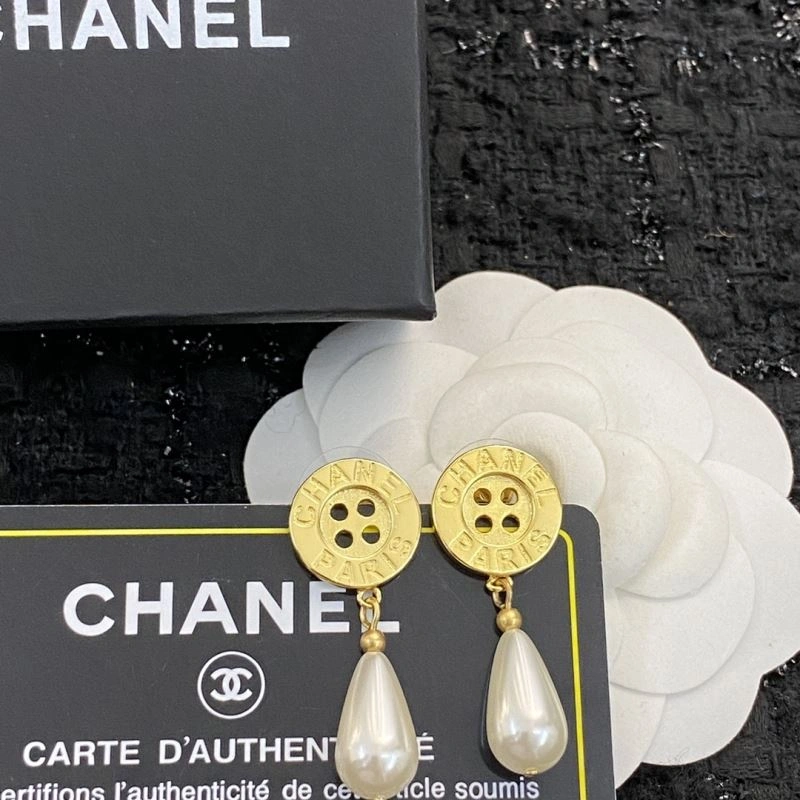 Chanel Earrings Affordable 231078