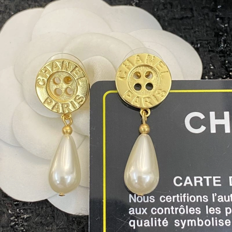 Chanel Earrings Affordable 231078