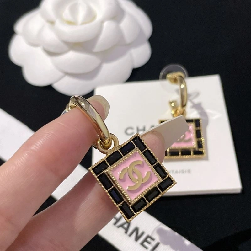 WrinkleFree Chanel Earrings 231090
