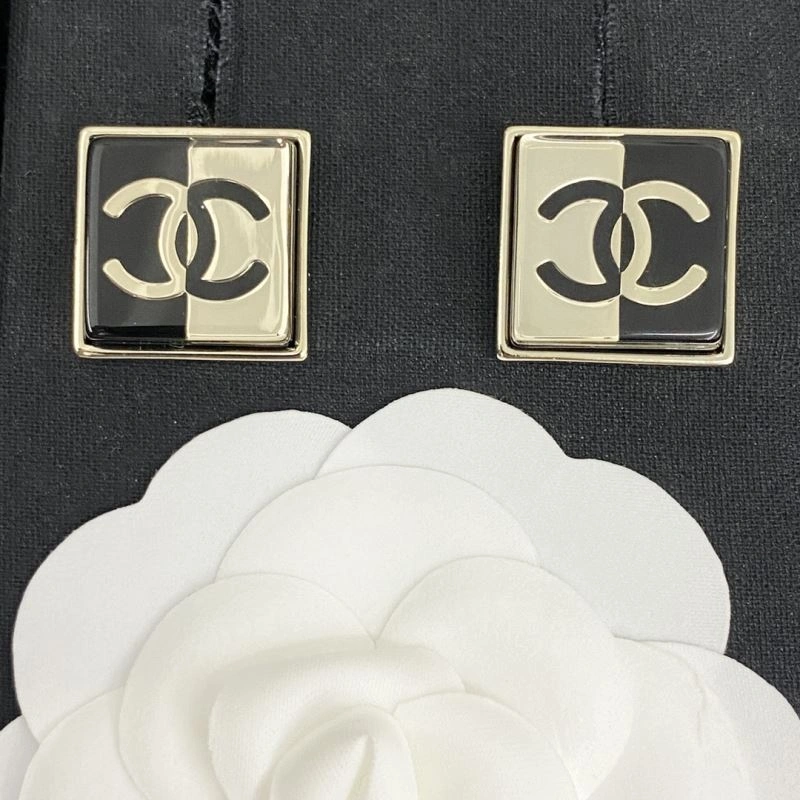 Chanel Earrings Unique 231129