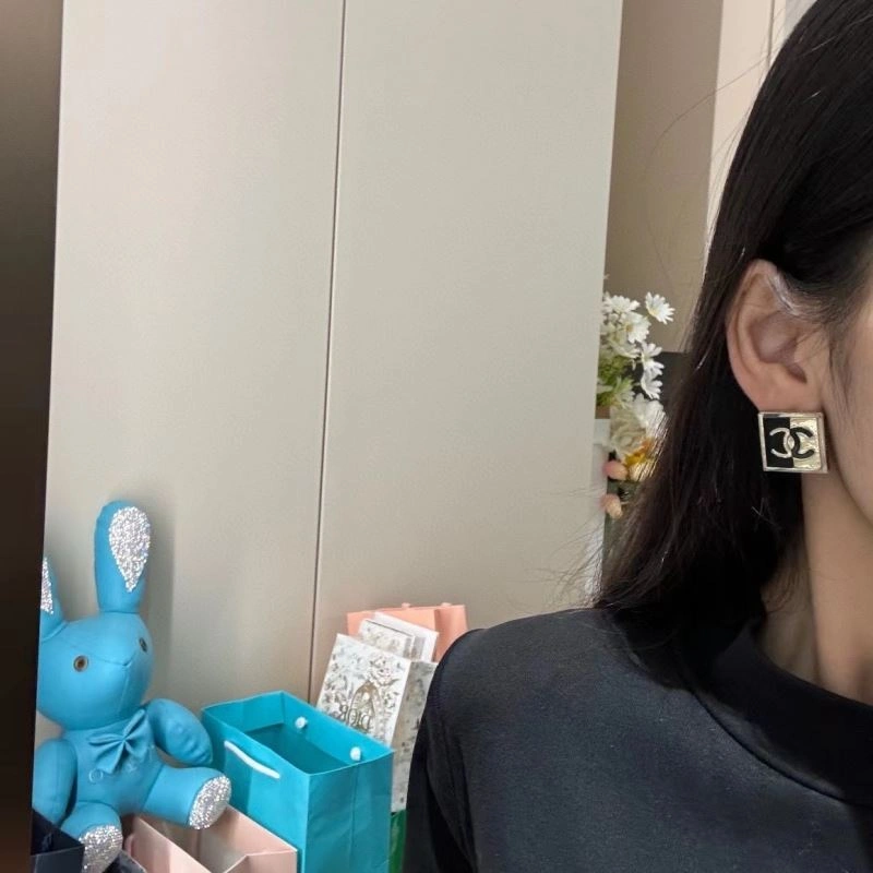 Chanel Earrings Unique 231129