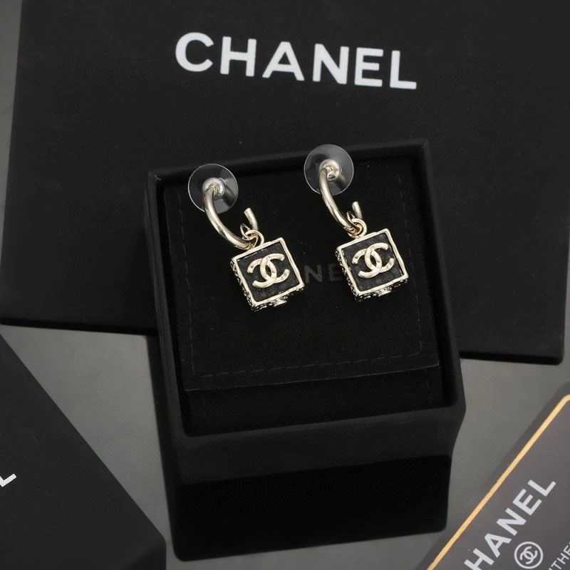 Practical Chanel Earrings 231082