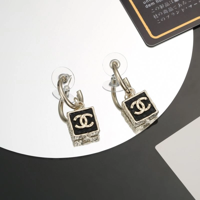 Practical Chanel Earrings 231082