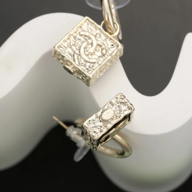 Practical Chanel Earrings 231082