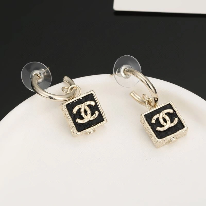 Practical Chanel Earrings 231082