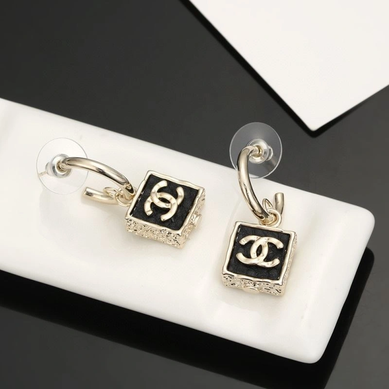 Practical Chanel Earrings 231082