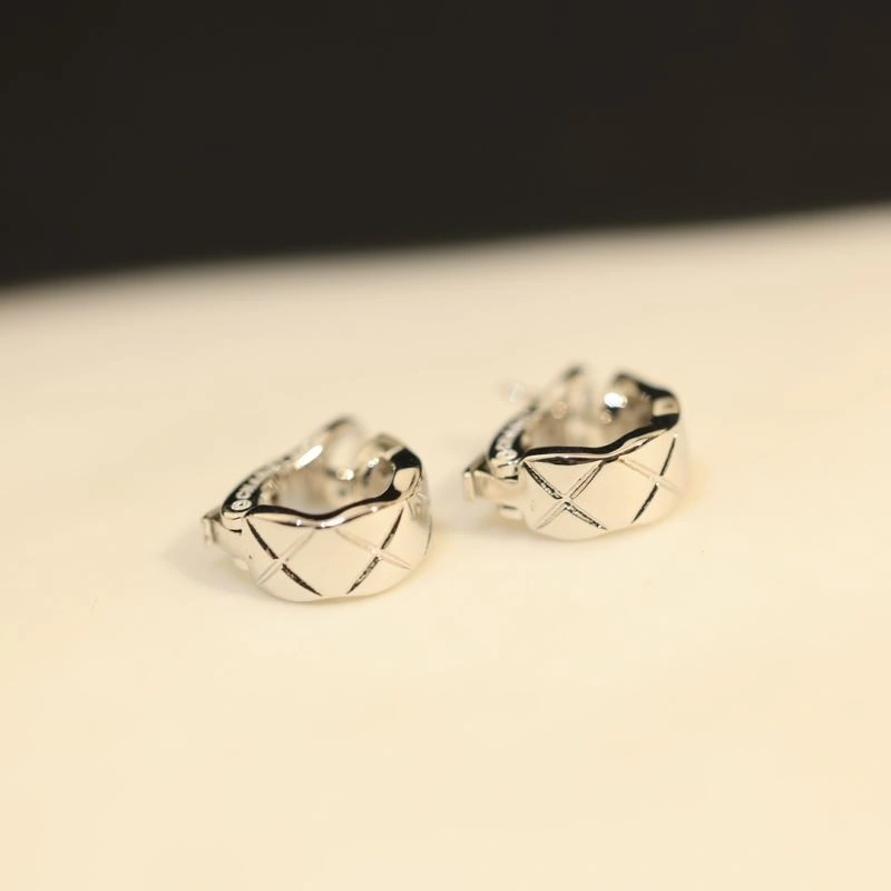 HighPerformance Chanel Earrings 231117