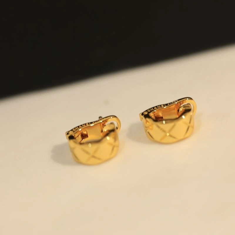 HighPerformance Chanel Earrings 231117