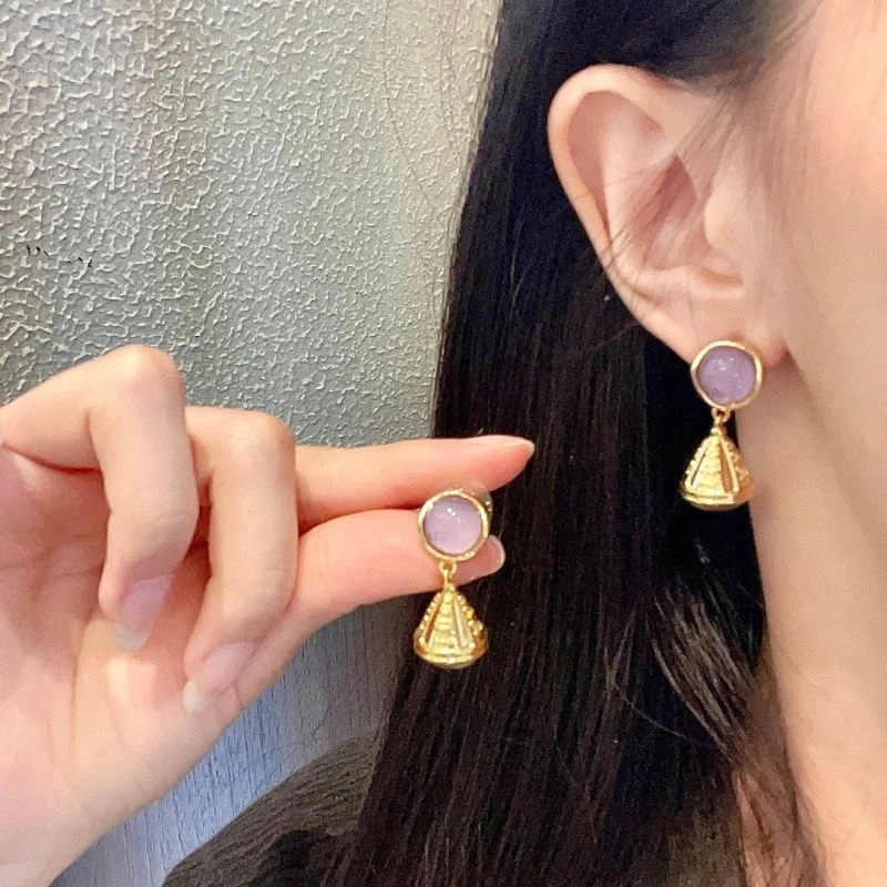 Sleek Chanel Earrings 231071