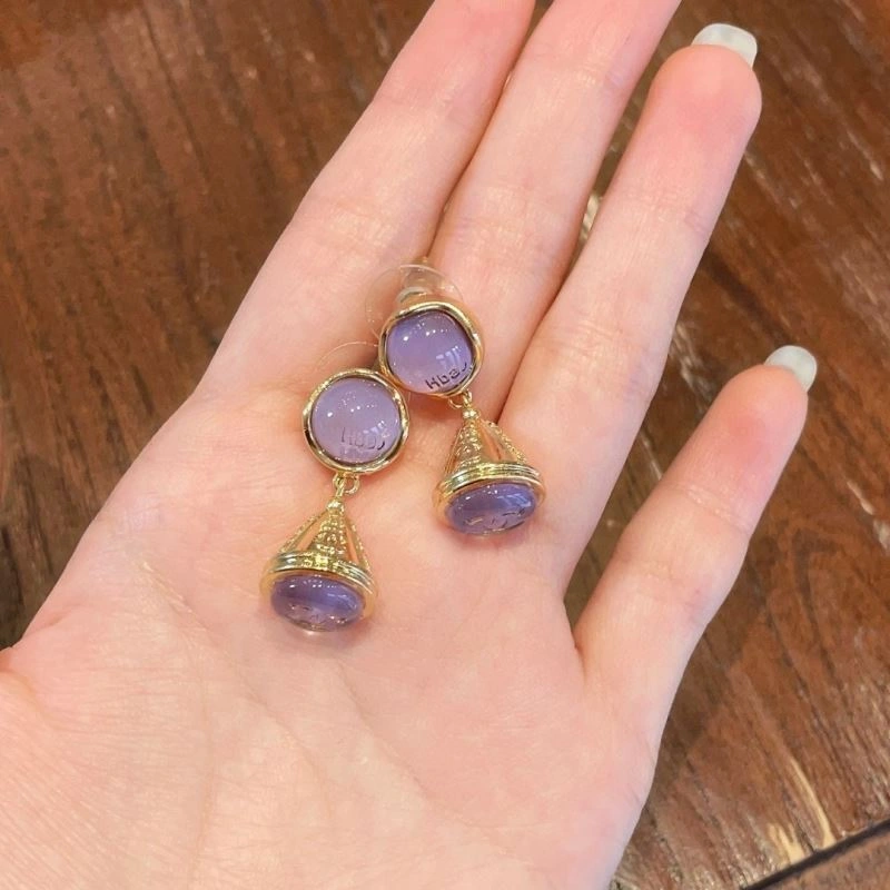 Sleek Chanel Earrings 231071