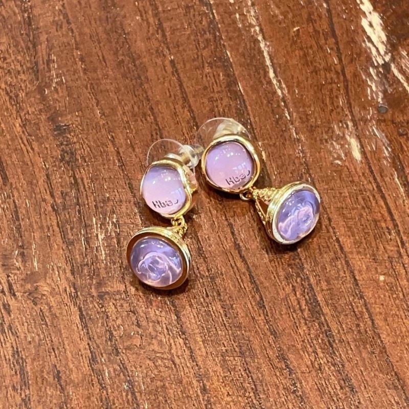 Sleek Chanel Earrings 231071