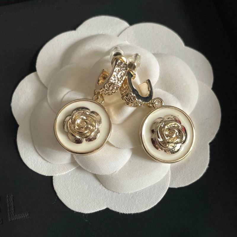 Chanel Earrings ModernLook 231089