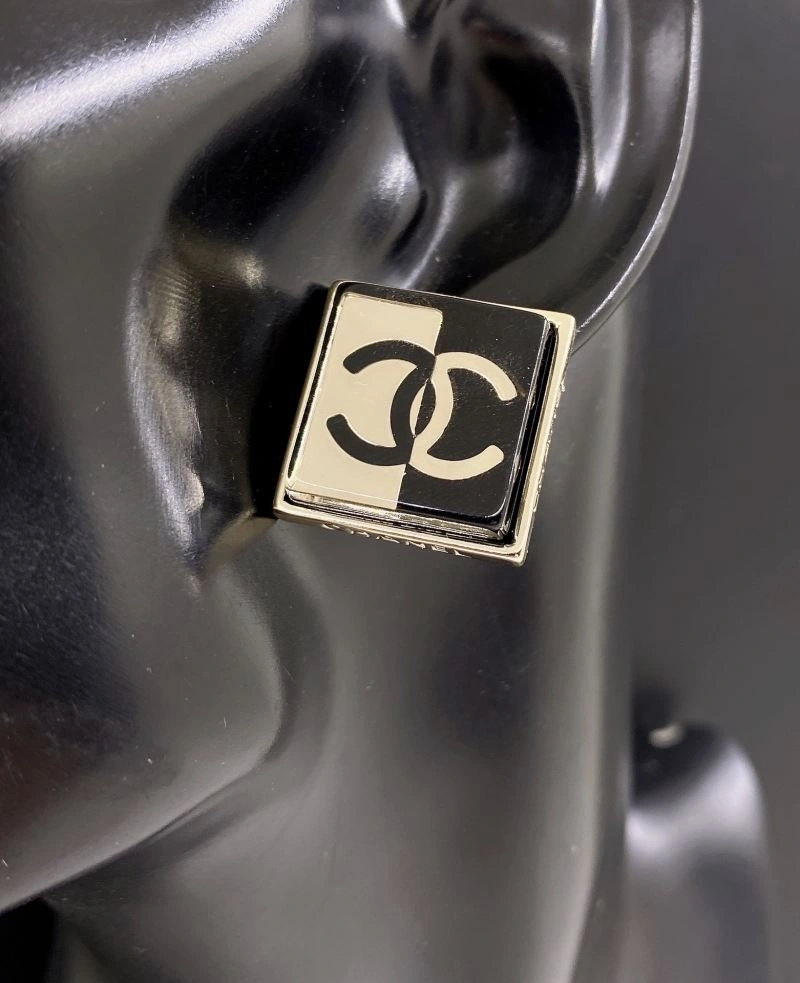 Sporty Chanel Earrings 231122