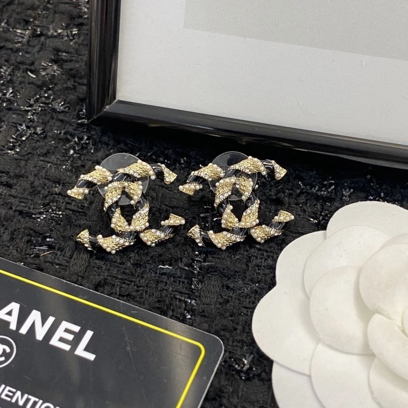 Chanel Earrings Lightweight 230766