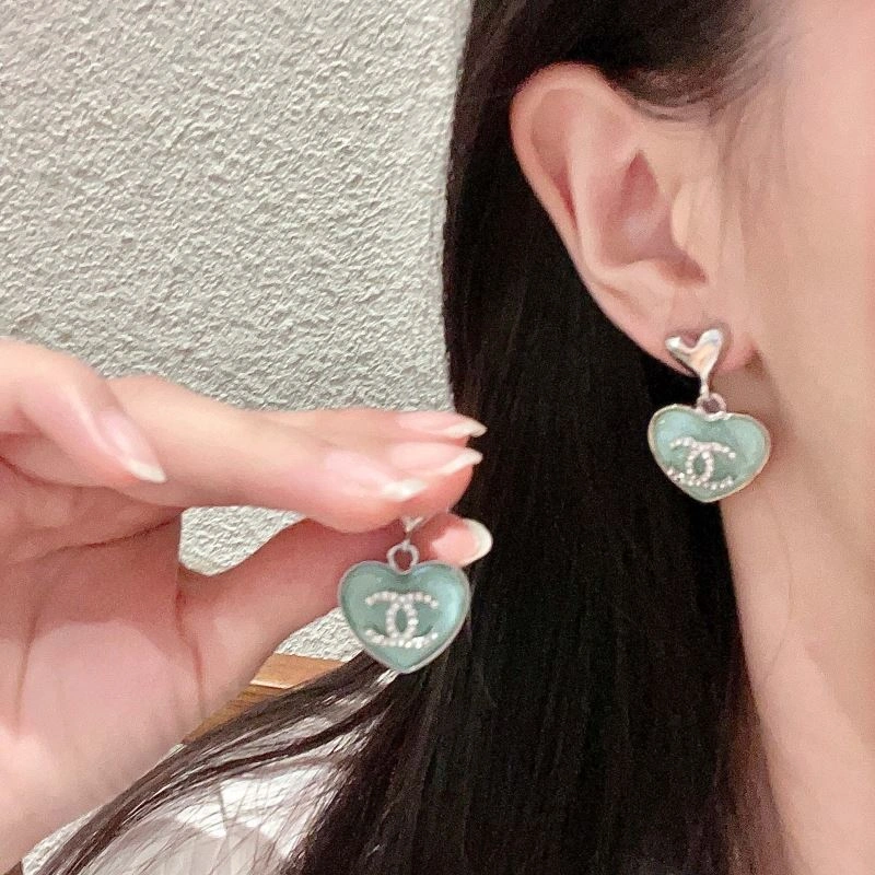 Seasonal Chanel Earrings 230745