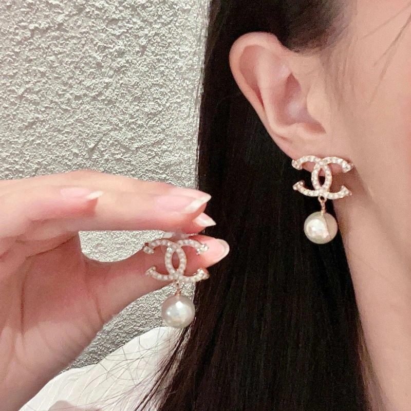 Refined Chanel Earrings 230731
