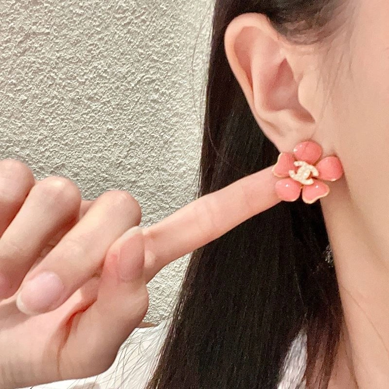 RelaxedFit Chanel Earrings 230717