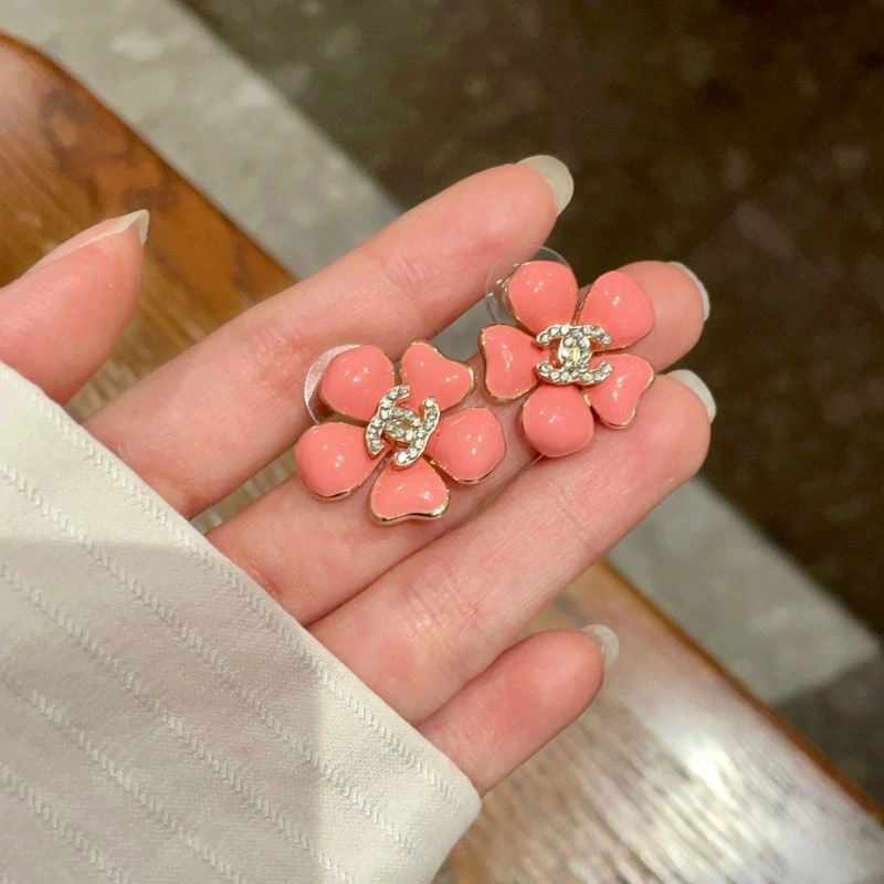RelaxedFit Chanel Earrings 230717
