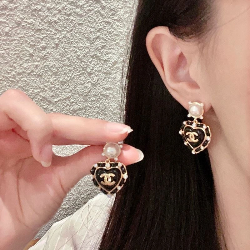 Chanel Earrings SmoothTexture 230729