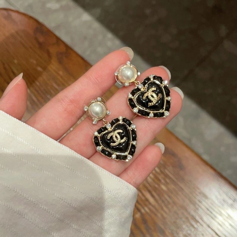 Chanel Earrings SmoothTexture 230729