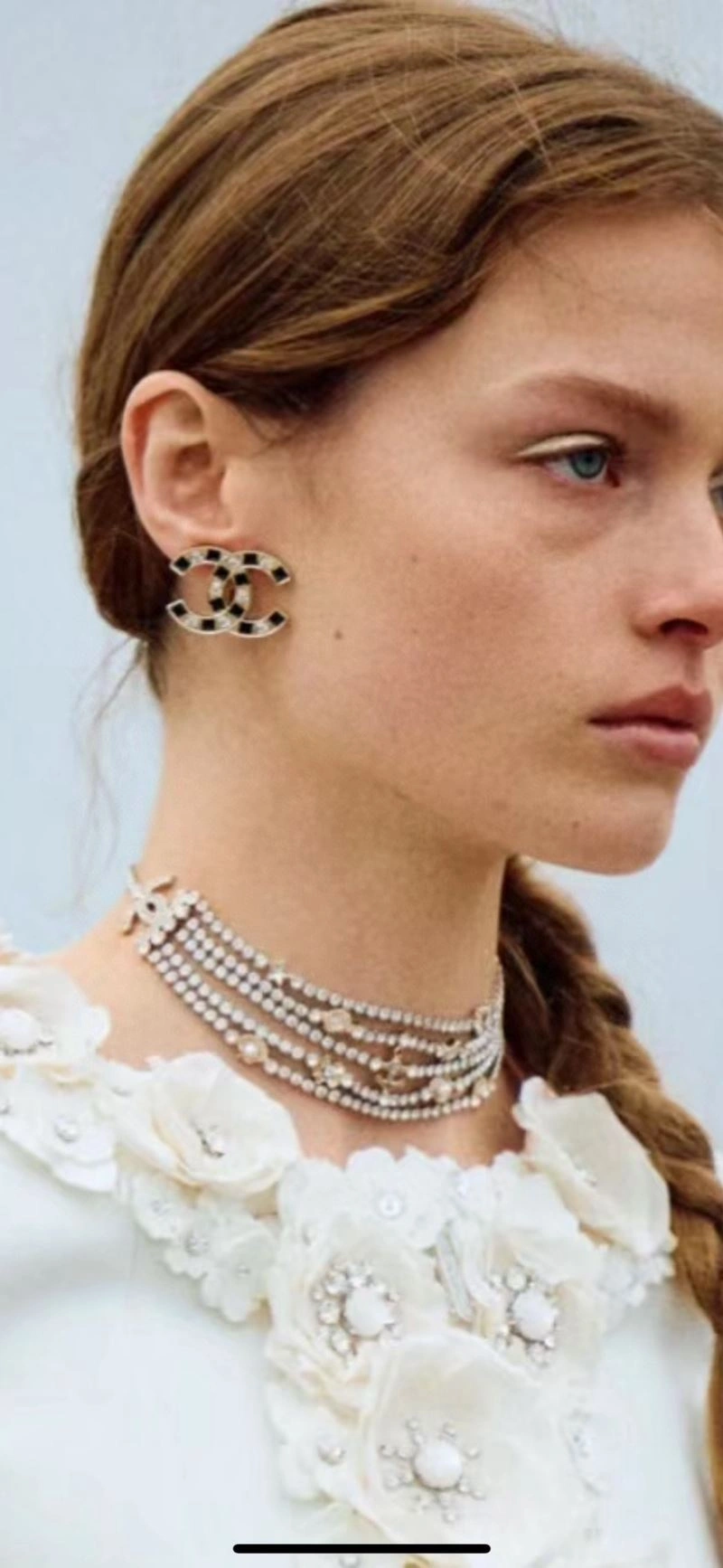 Chanel Earrings Versatile 230708