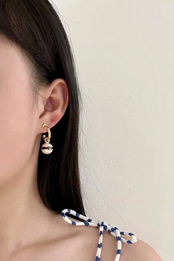 Chanel Earrings MoistureWicking 230716