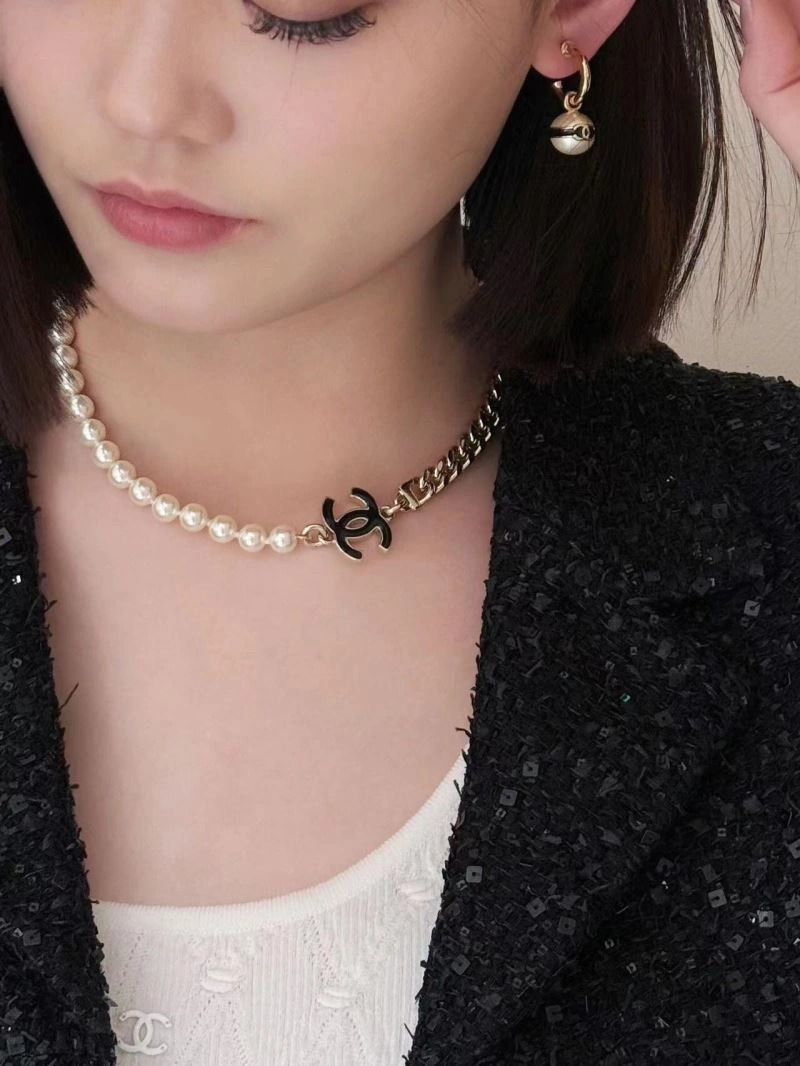 Chanel Earrings MoistureWicking 230716