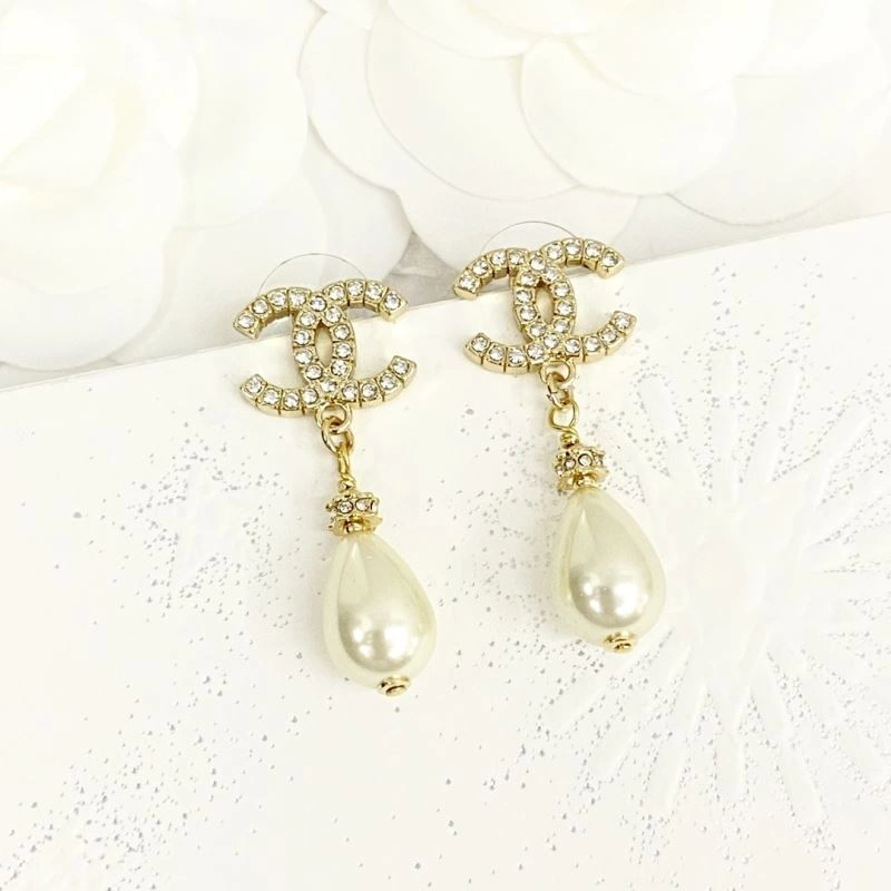 Reliable Chanel Earrings 230698