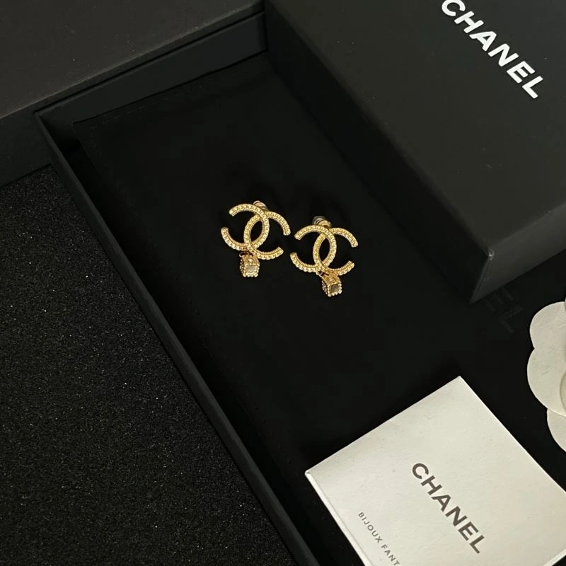 Sustainable Chanel Earrings 230693