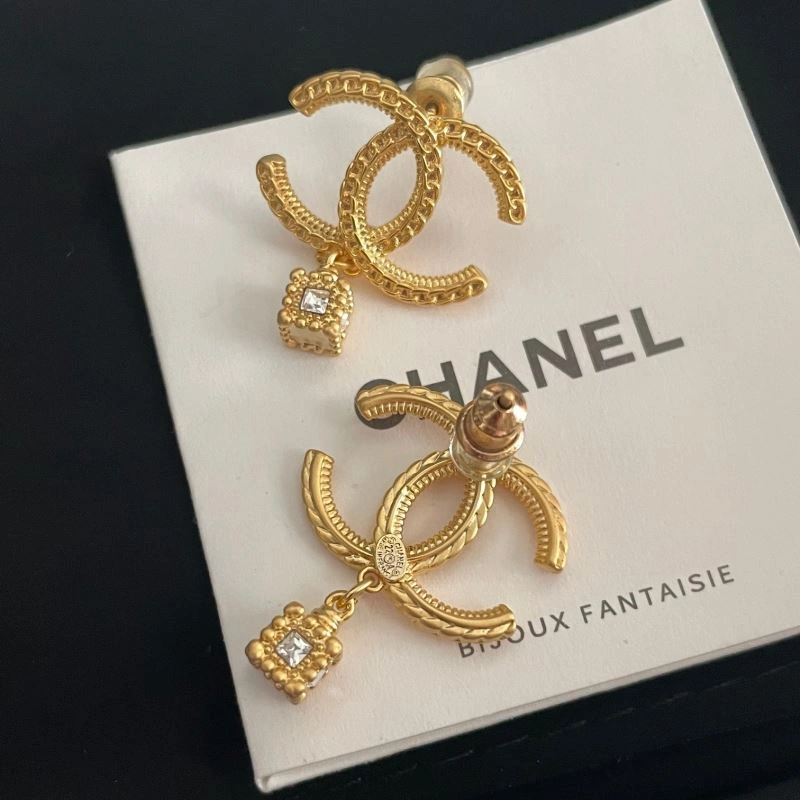 Sustainable Chanel Earrings 230693